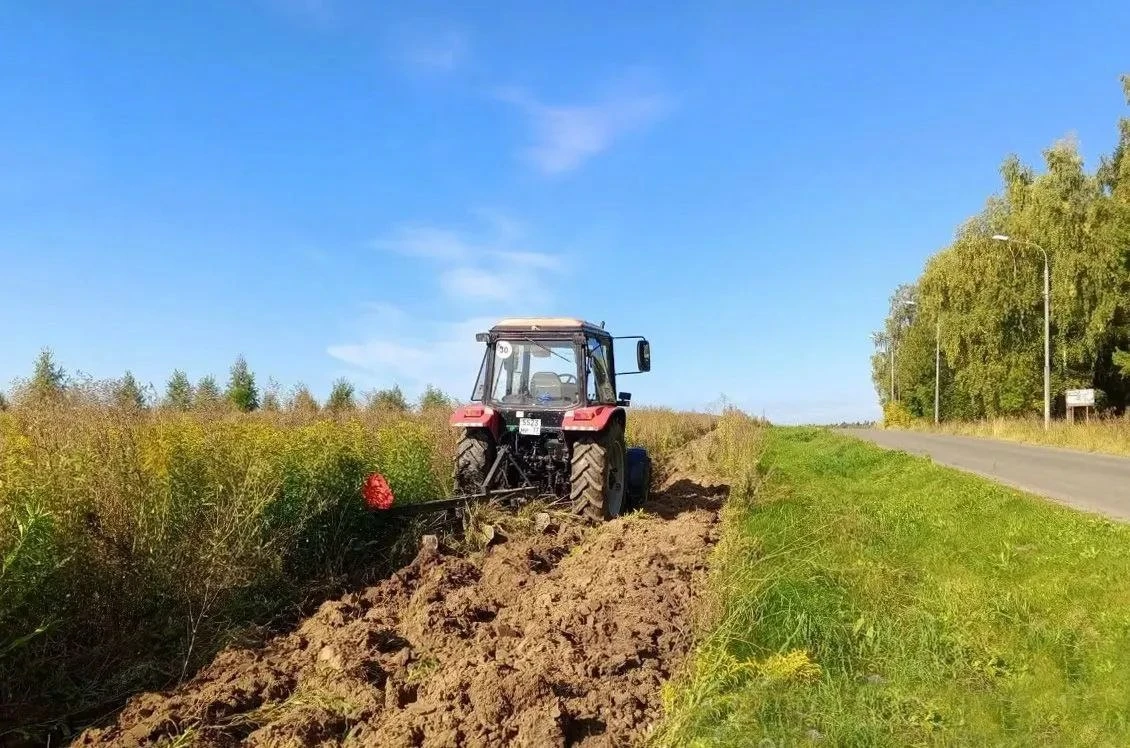 🚜 Противопожарная опашка началась в Коммунарке