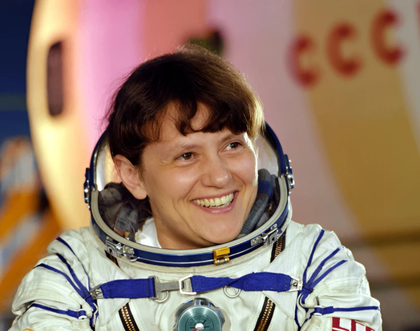 25 июля 1984 года вторая в мире женщина-космонавт Светлана Савицкая стала первой женщиной Земли, выш