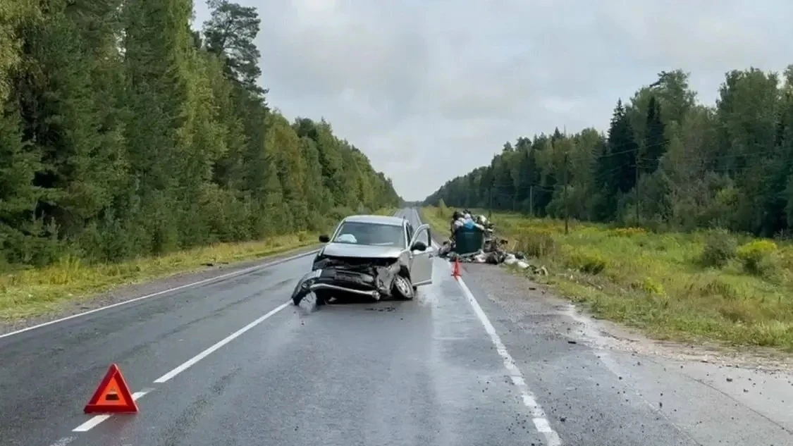 На Бору в ДТП с двумя автомобилями пострадали два пассажира, среди них — 16-летний подр...