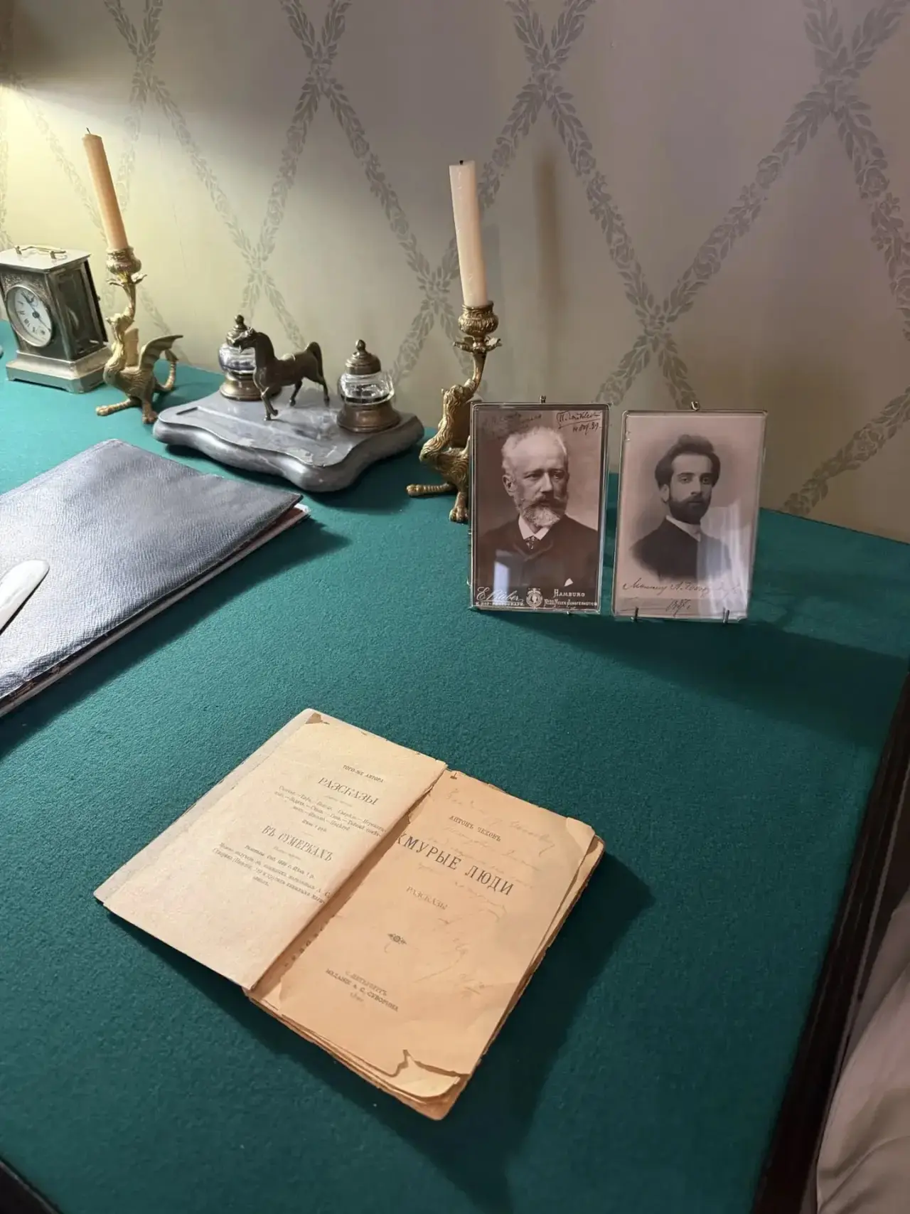 Литературное путешествие 🧳  📚 В пятницу ученики 10 класса «Б» вместе с классным руководителем Светла