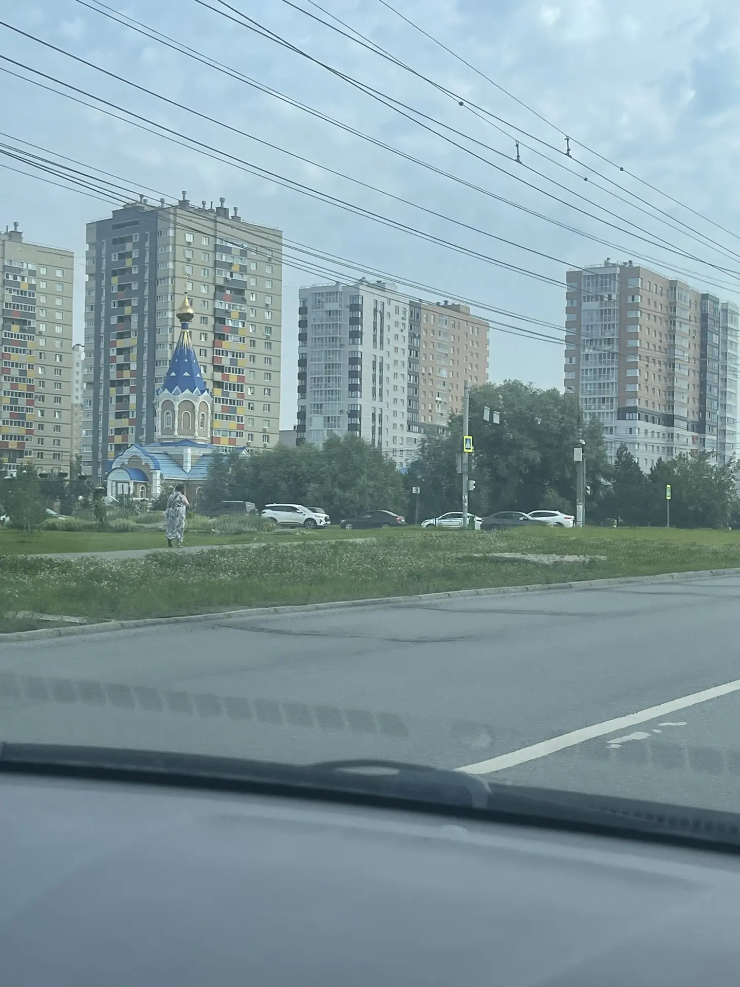 Башнефть Метеор, стоит очередь, есть либо 92 либо 95 по табло, не рассмотрела точно