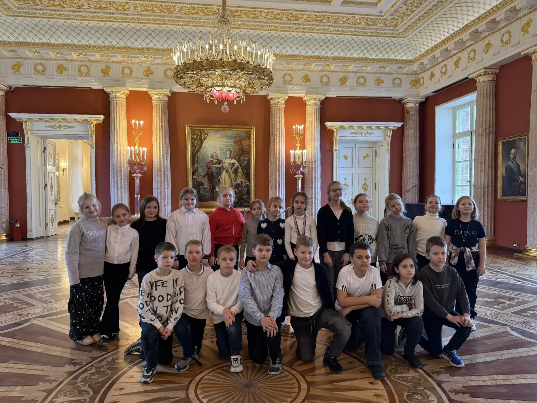 2 «Д» в гостях у императрицы: путешествие в XVIII век  🏛️ Экскурсия в «Царицыно» превратилась для уч