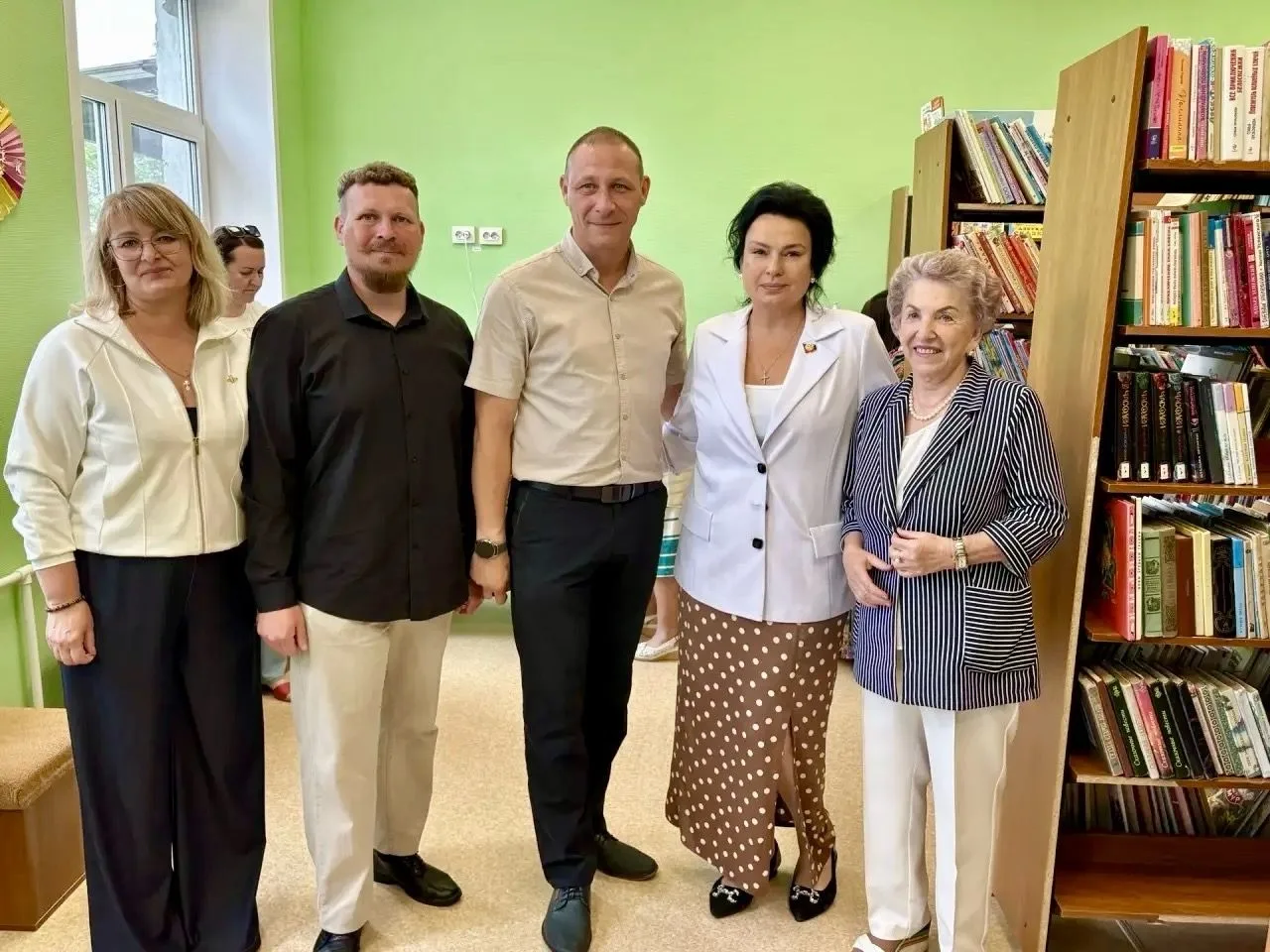 📚 В Жёлтых Песках открылась новая библиотека 🎉 

🔥16 июня в микрорайоне Жёлтые Пески начала работ
