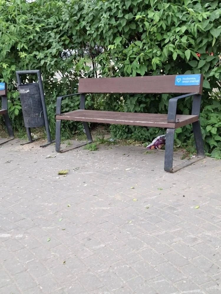 🐿️⁠ Семечки закончились, шелуха осталась

Жители ЖК «Томилино Парк» пожаловались на горы шелухи воз
