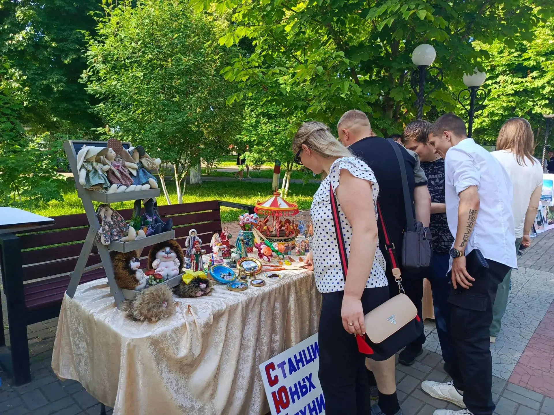 ДВОЙНОЙ ПРАЗДНИК В НИЖНЕМ ЛОМОВЕ!
12 июня вся страна отмечала День России, а любимый город Нижний Ло