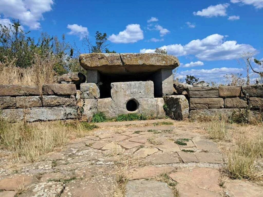 🏛  Лунный Дольмен в Геленджике