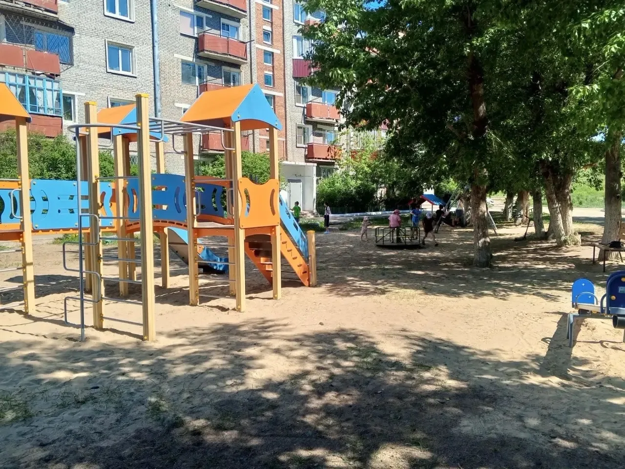 Депутатский наказ исполнен! На округе № 12 появилась новая детская площадка

🛝 Депутат Горсовета Ва