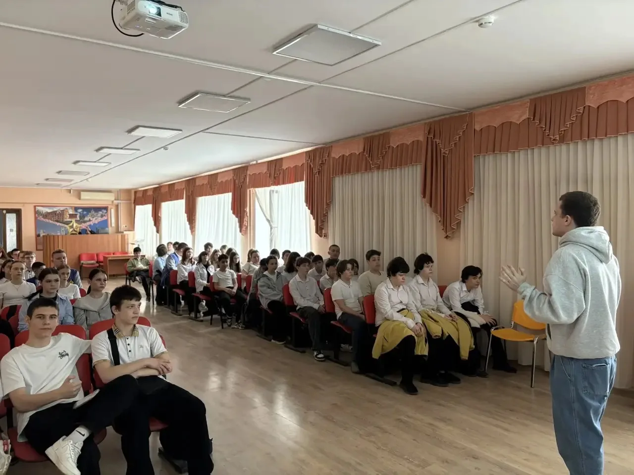🤝Профилактика в «Сто раз первой»  🤝В рамках месяца профилактики в МОУ СШ № 101 состоялась встреча сп