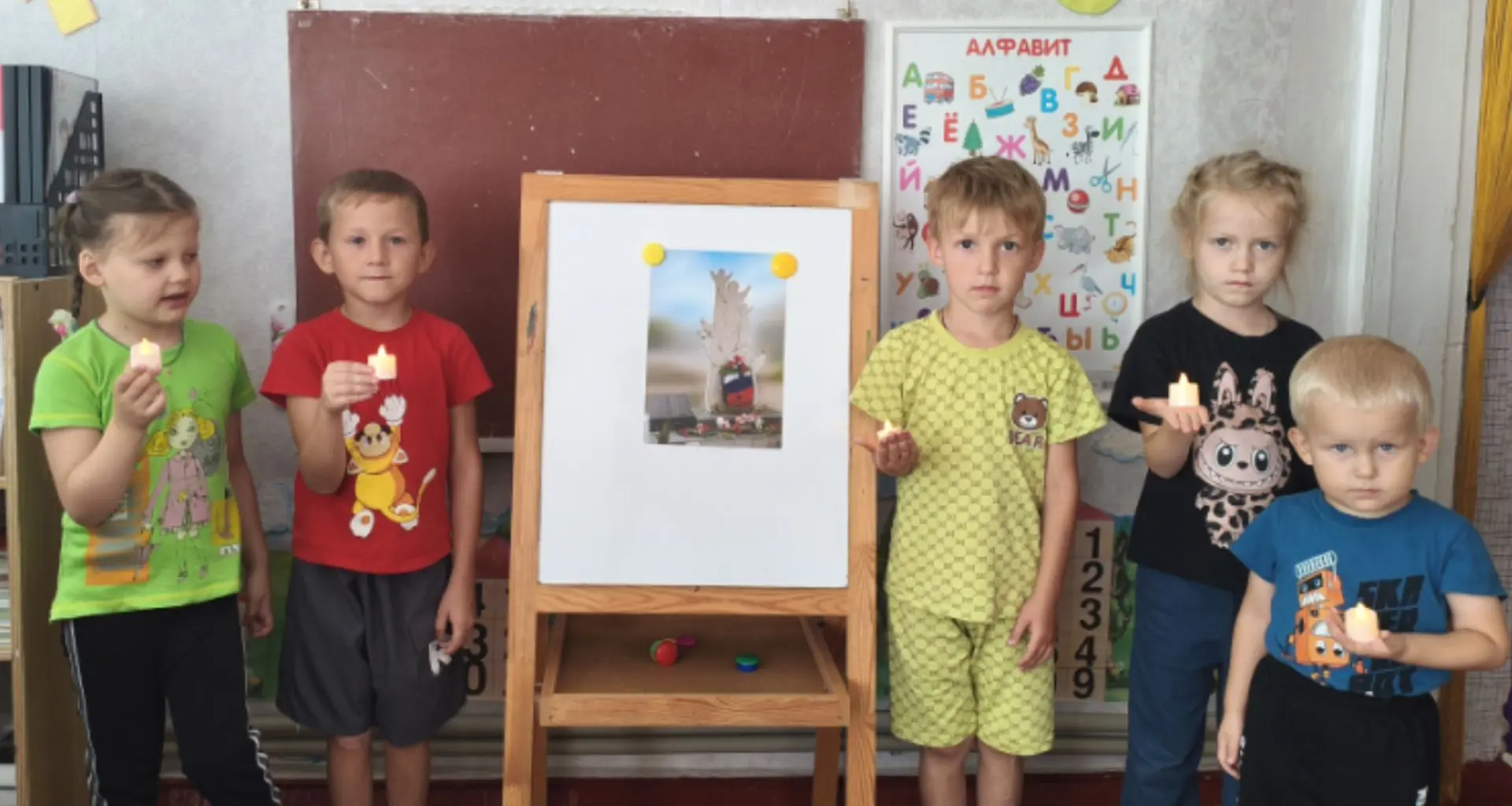 Белые ангелы Донбасса: памятная беседа в детском саду «Звездочка".
Сегодня в группе прошёл памятный 