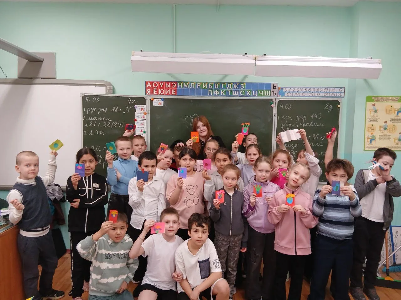 4 и 5 марта команда «Первые в 151» и ученики 8х классов провели творческие занятия по изготовлению о