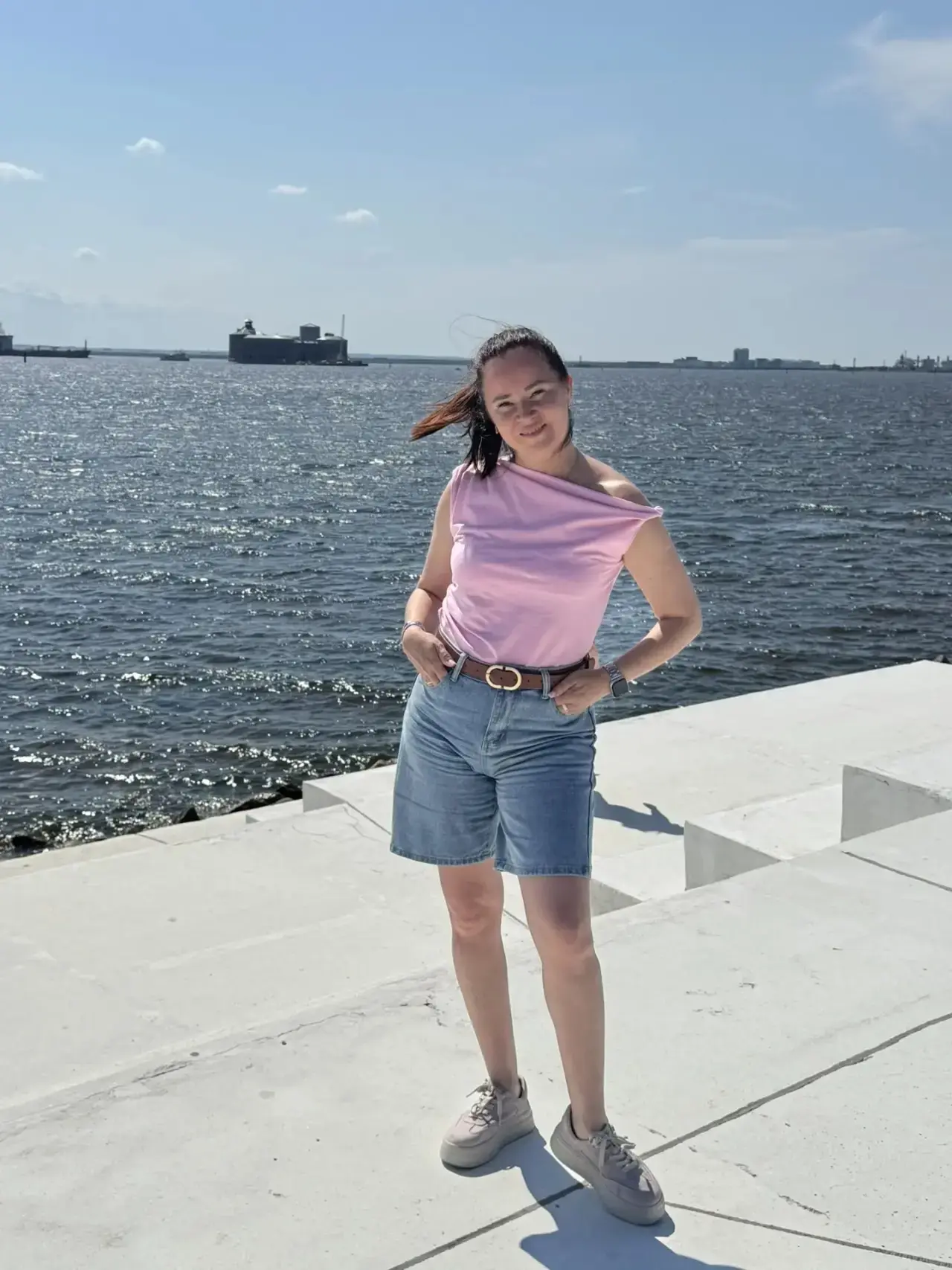 Учителя на каникулах - Путешествие Ольги Валерьевны в Кронштадт ⚓️ 

🎉Каникулы — время для новых вп