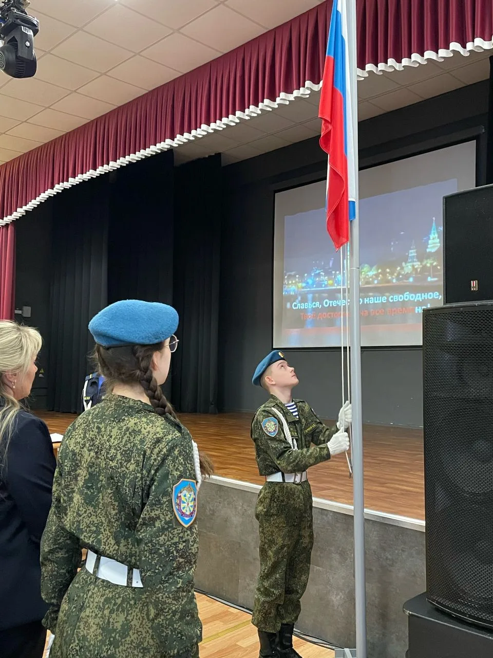 🇷🇺 Пока мы помним - они живы: открытие мемориальных досок в честь погибших героев СВО  Сегодня в наш
