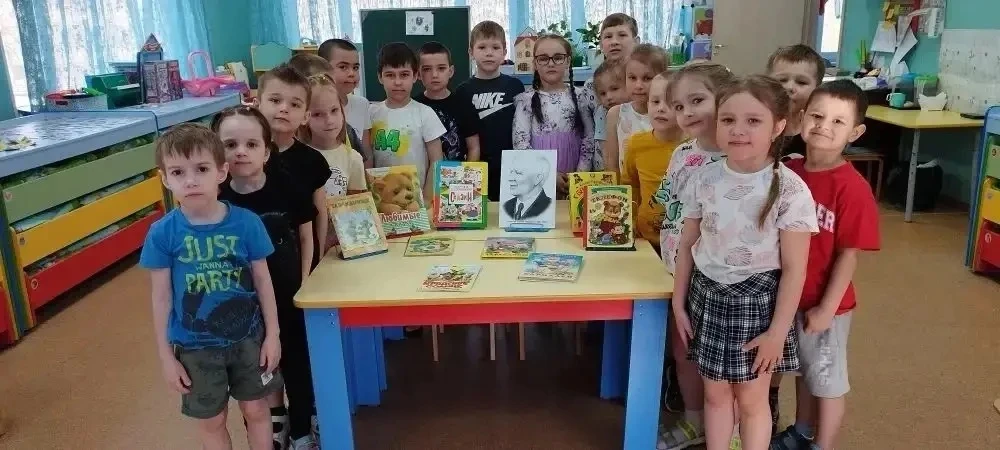 Сегодня в МОУ «СОШ имени А. П. Чехова» (корпус 1-20) поселилось настоящее волшебство! 🦋 Мы отметили 