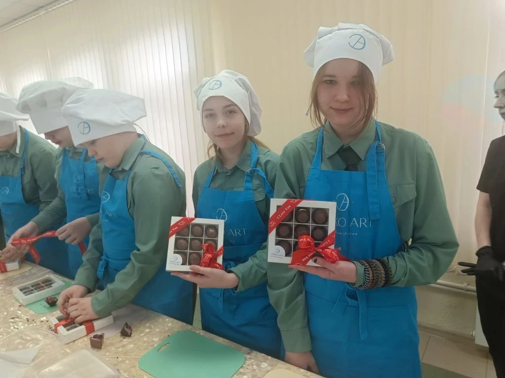 Экскурсия в кондитерскую «ЭФКО-Арт»: сладкая мастерская для школьников 🍫🍫🍫🍫🍫🍫🍫🍫🍫🍫🍫🍫  Каждый ребёнок 
