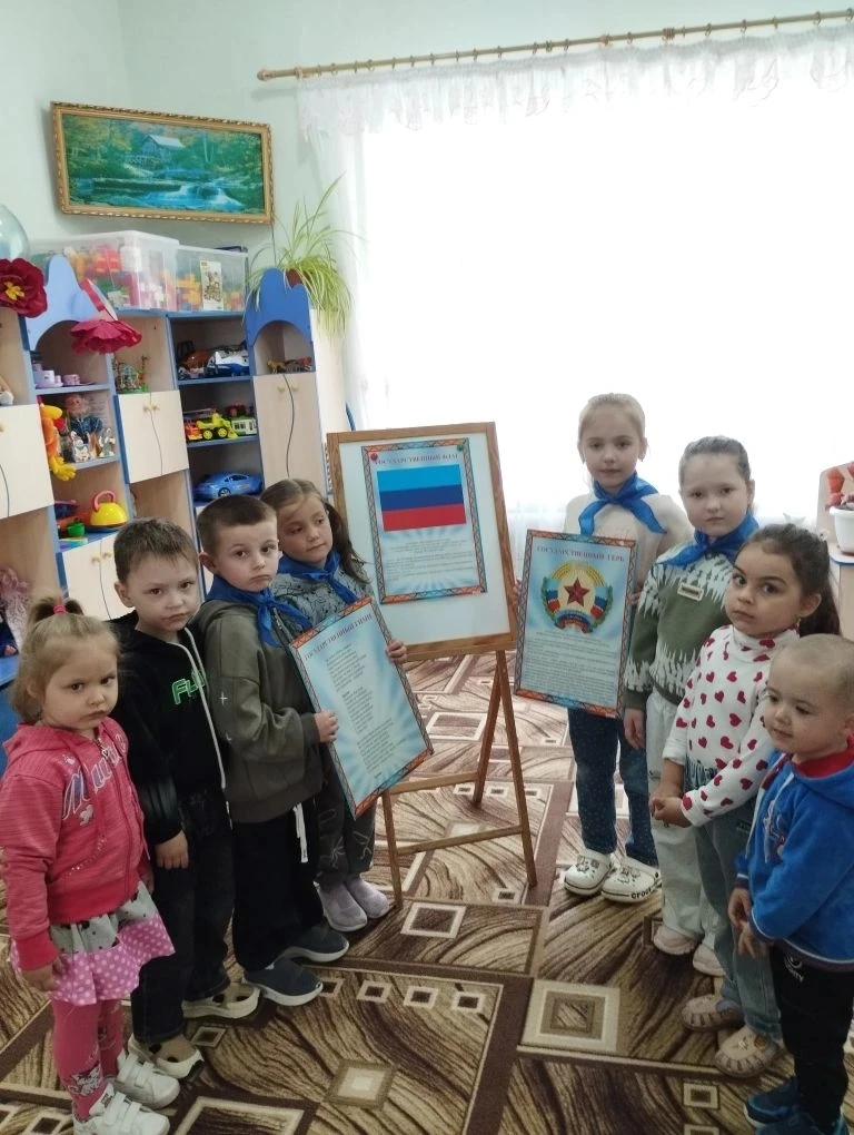 12 МАЯ — ДЕНЬ ЛУГАНСКОЙ НАРОДНОЙ РЕСПУБЛИКИ