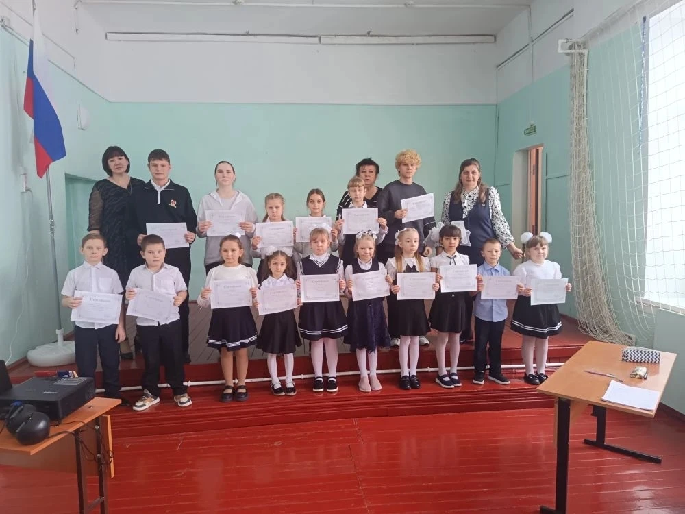 В нашей школе прошел конкурс чтецов "Ленинград-Сталинград: Горькая правда". 🙏
Это было по-настоящем