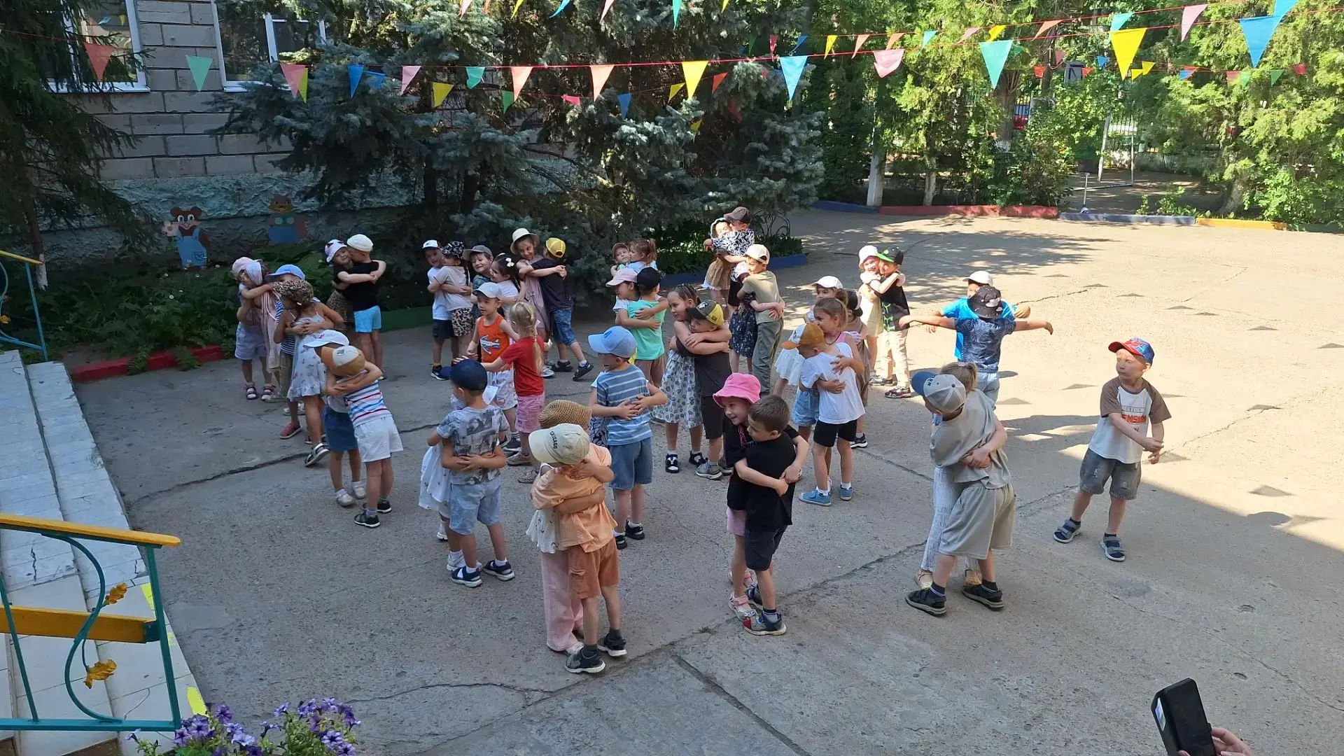 ДЕНЬ ДРУЗЕЙ ❤️❤️❤️
ПОДГОТОВИТЕЛЬНЫЕ ГРУППЫ№7 и 8

 ❤️ В нашем детском саду прошёл праздник - День др