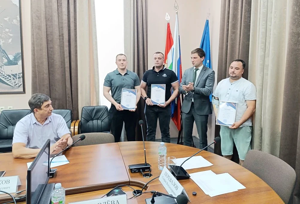 Заместитель председателя Собрания города Владимир Светлаков принял участие в еженедельн...