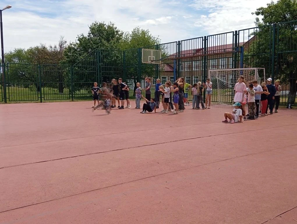 10 июня прошел «День спорта» в летнем пришкольном лагере ПЛДП «Россияне»!
Цель мероприятия: пропаган