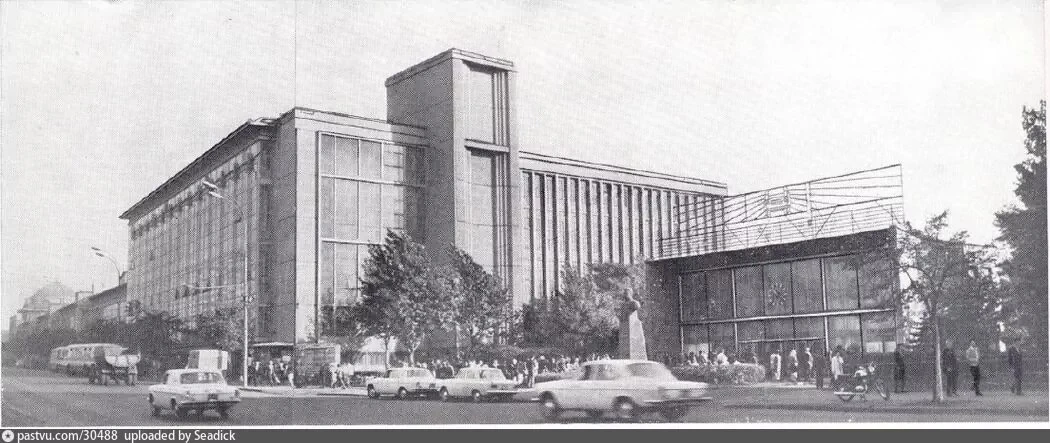 Центральная проходная ЗИЛ 1976