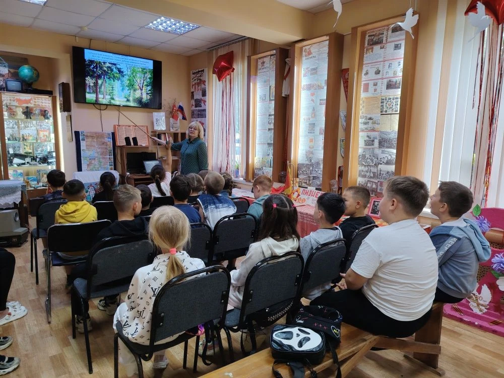 🌳 В музее прошел турнир знатоков природы "Сюрпризы дремучего леса" для ребят из пришкольного лагеря