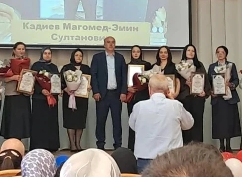 Учителя МБОУ «Великентская СОШ им. Гереева У.А.» получили высокие награды от Главы Дерб...