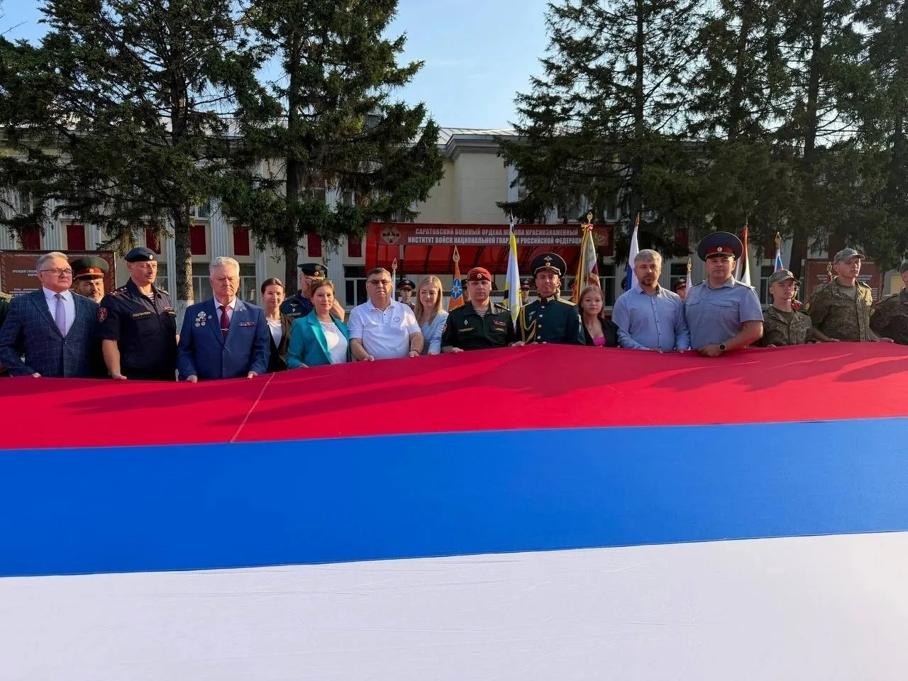 Сегодня, 22 августа 2026 года, Российская Федерация отмечает День Государственного флага.