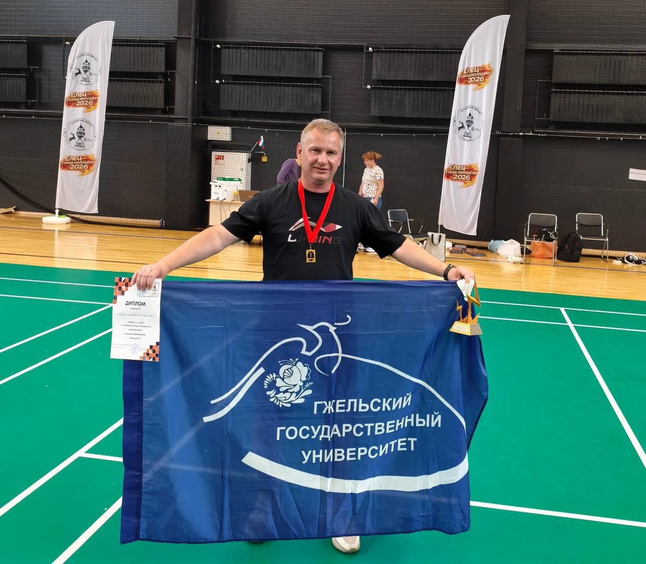 Преподаватель из Раменского округа победил на чемпионате России по бадминтону среди вет...