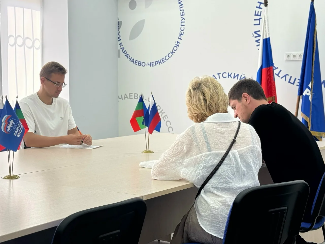 Руководитель Ассоциации ветеранов СВО КЧР провел прием граждан.