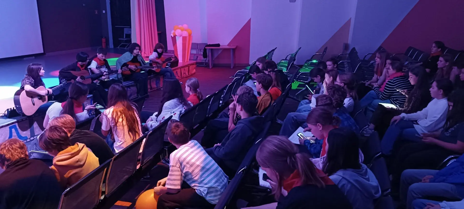 Собираешься на выезд? Подтверди своё участие записью на краткосрочную программу "Мастер слова"! Имен