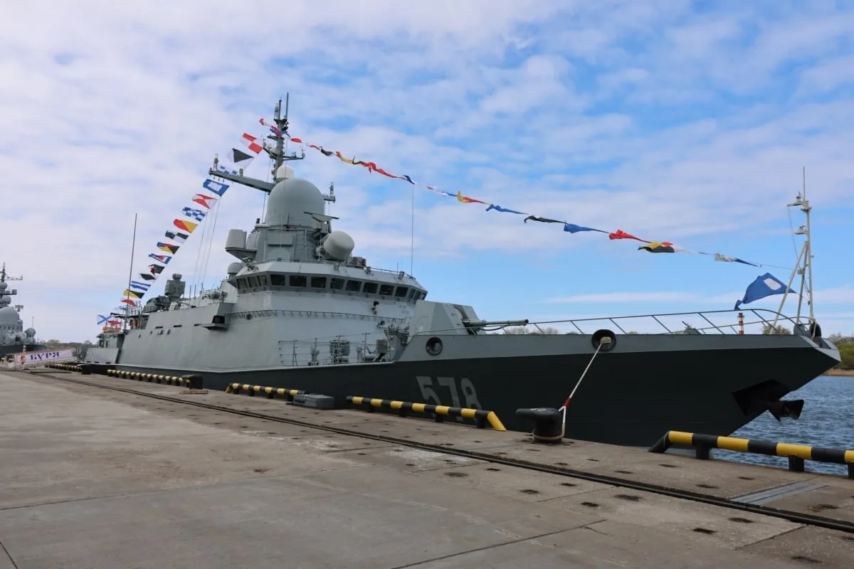 ⛴ Малый ракетный корабль «Буря», подшефный Калуге, приняли в состав ВМФ России  В Балтийске прошла т