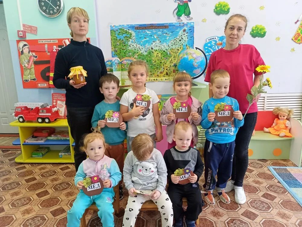 🍯🐝🍯 Сегодня воспитанники погрузились в удивительный мир народного праздника – Медово...