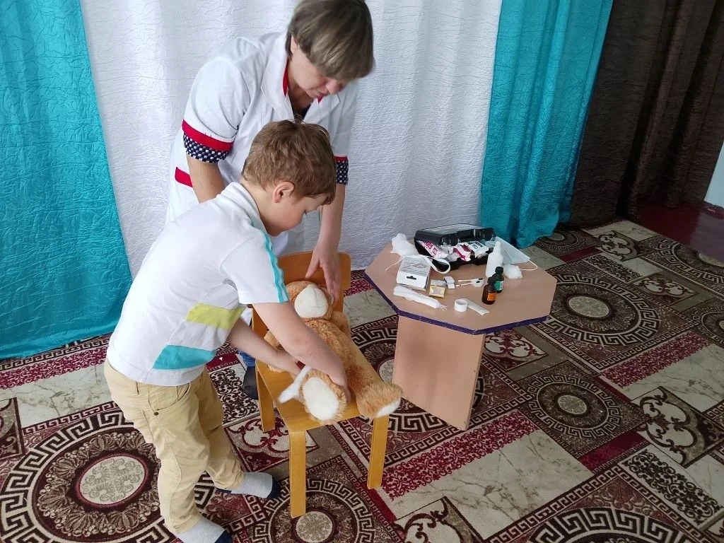 Детство не проходит без синяков, порезов и ушибов. Поэтому важным является формирование...