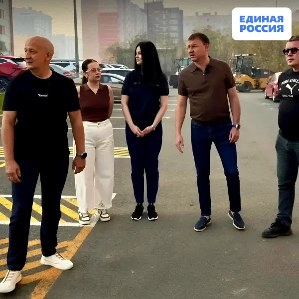 В Новом Уренгое проинспектировали ход работ в микрорайоне Мирный
