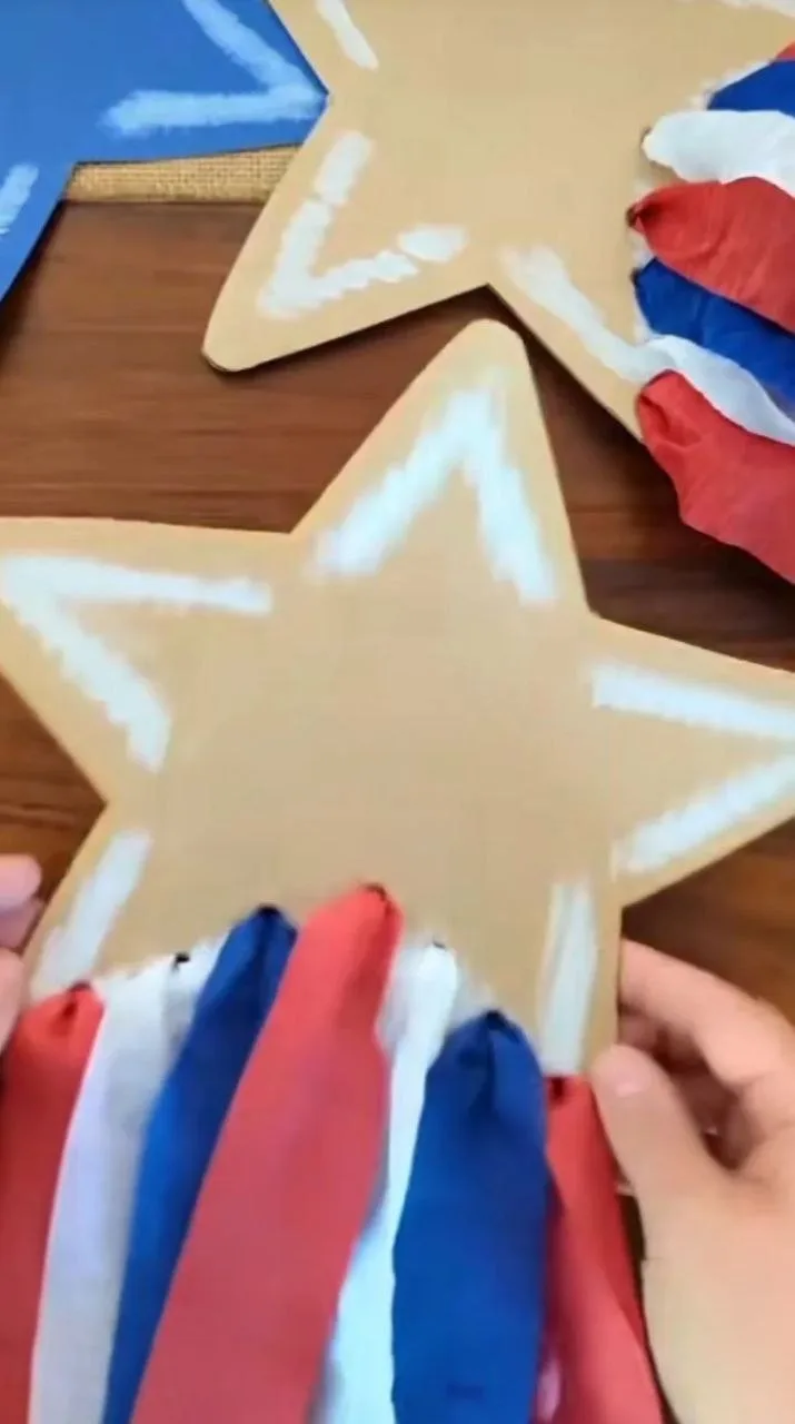 🇷🇺❤️🇷🇺❤️🇷🇺❤️🇷🇺❤️🇷🇺❤️
"О России с любовью"

Душевный мастер-класс в "Путевой библиотеке", п