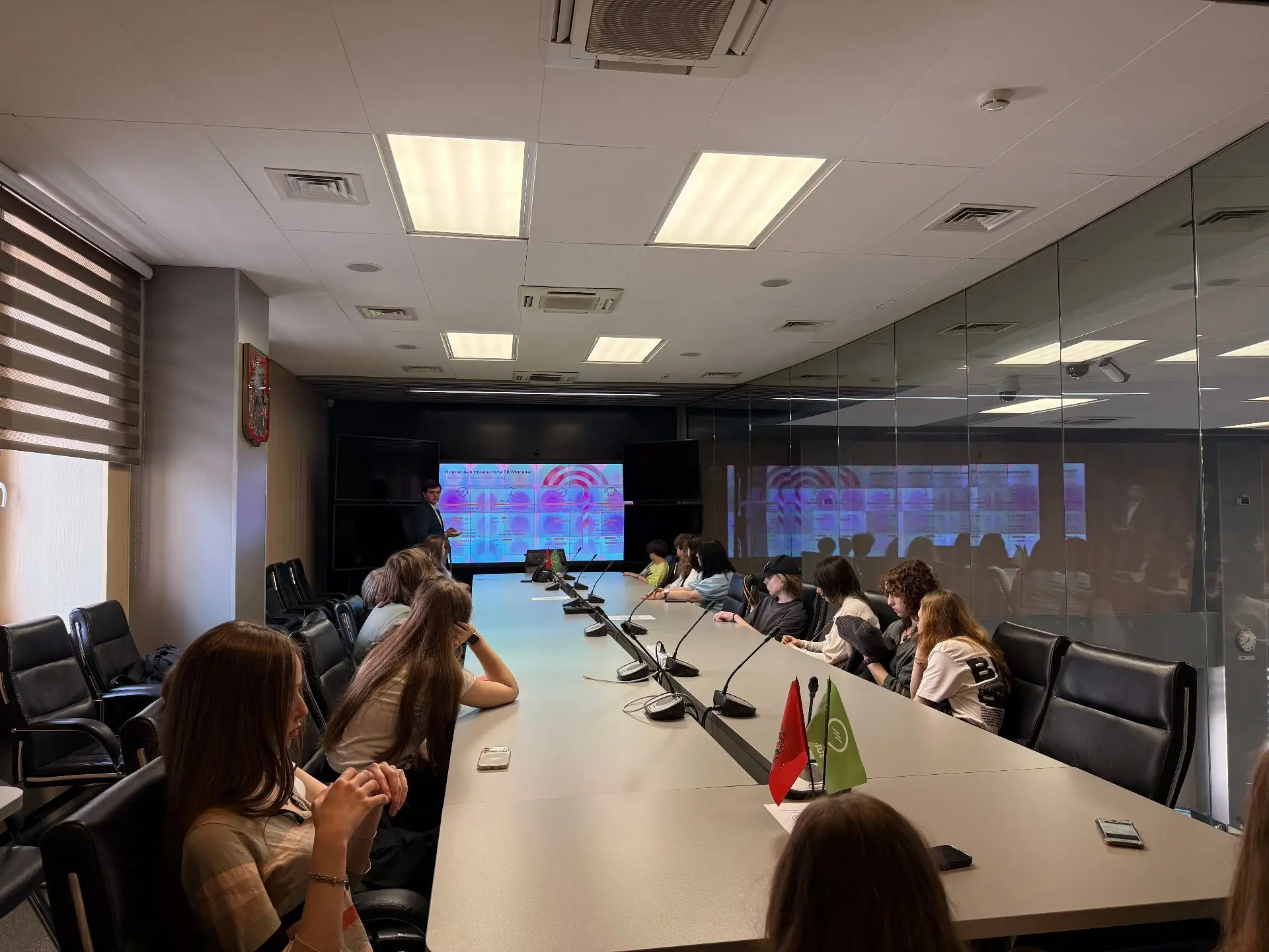 🖥Наши ребята в Ситуационном центре: как управляют городским трафиком!   🌠Наши ученики побывали в сам