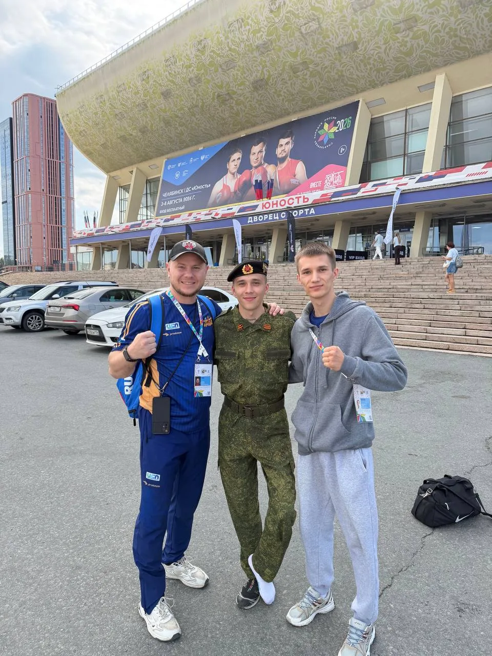 🤝 Боевое братство: поддержать Захара Широкова перед полуфиналом приехал участник СВО Т...