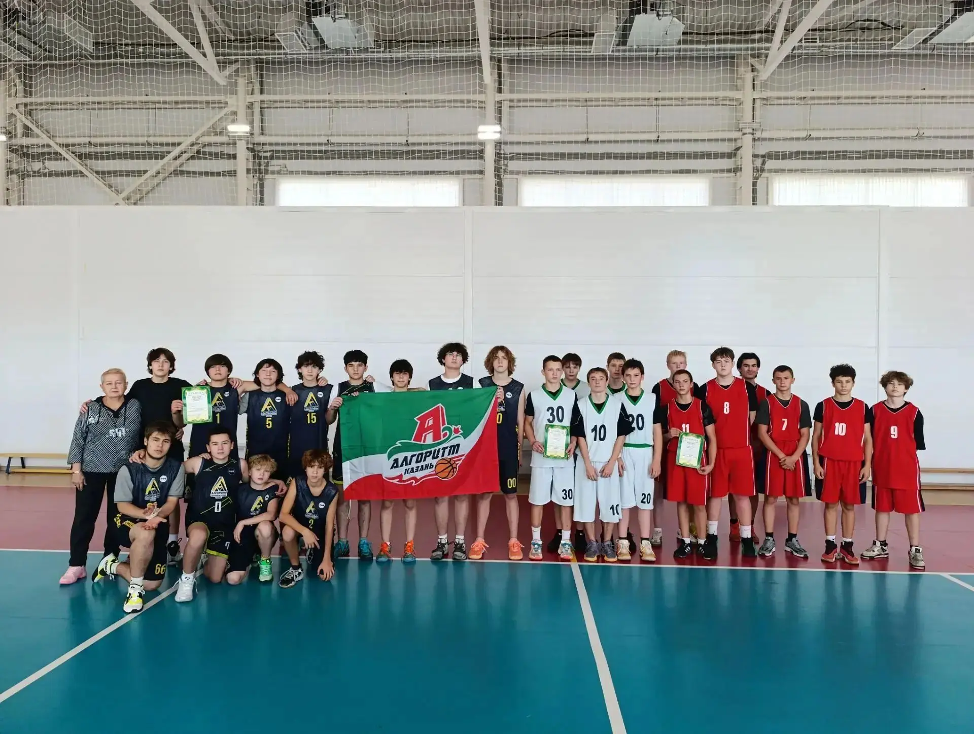 🏀 Сегодня сборная команда лицея "Алгоритм" приняла участие в районном турнире по баске...