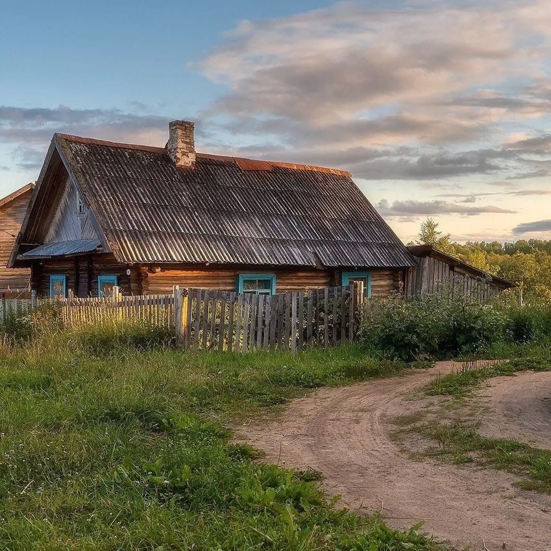 Дом старого человека - это часть его тела. Так они срастаются иногда. И как улитку выко...