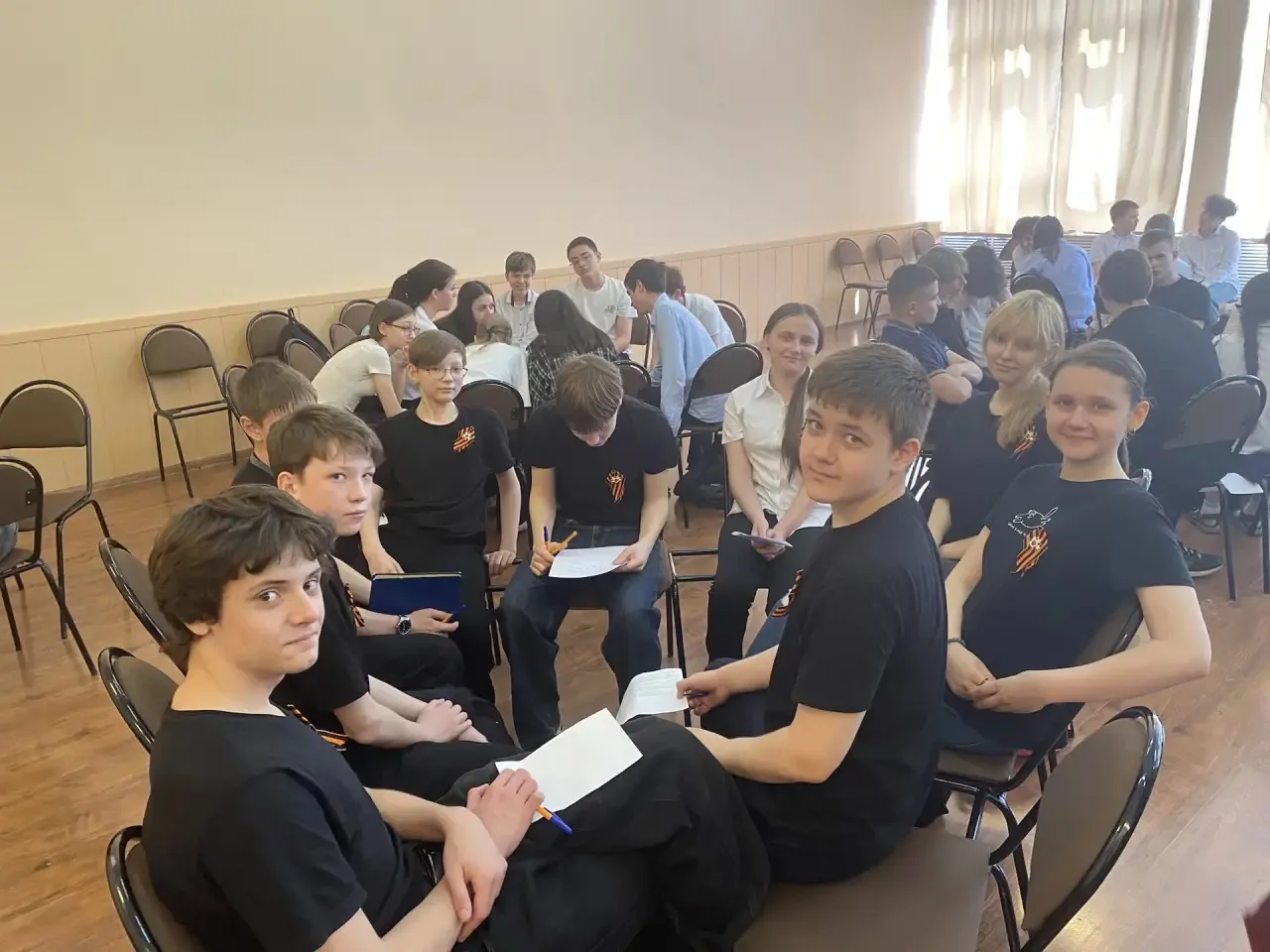 🎖️ В преддверии Дня Победы в нашей школе прошла командная игра для 7-х и 8-х классов — «Связь времён