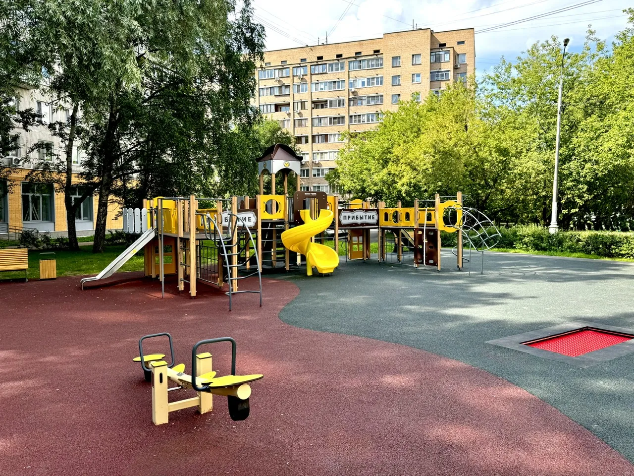 Завершено благоустройство дворовой территории по адресу: ул. Шоссейная, д. 48

🛠 В рамках выполненн