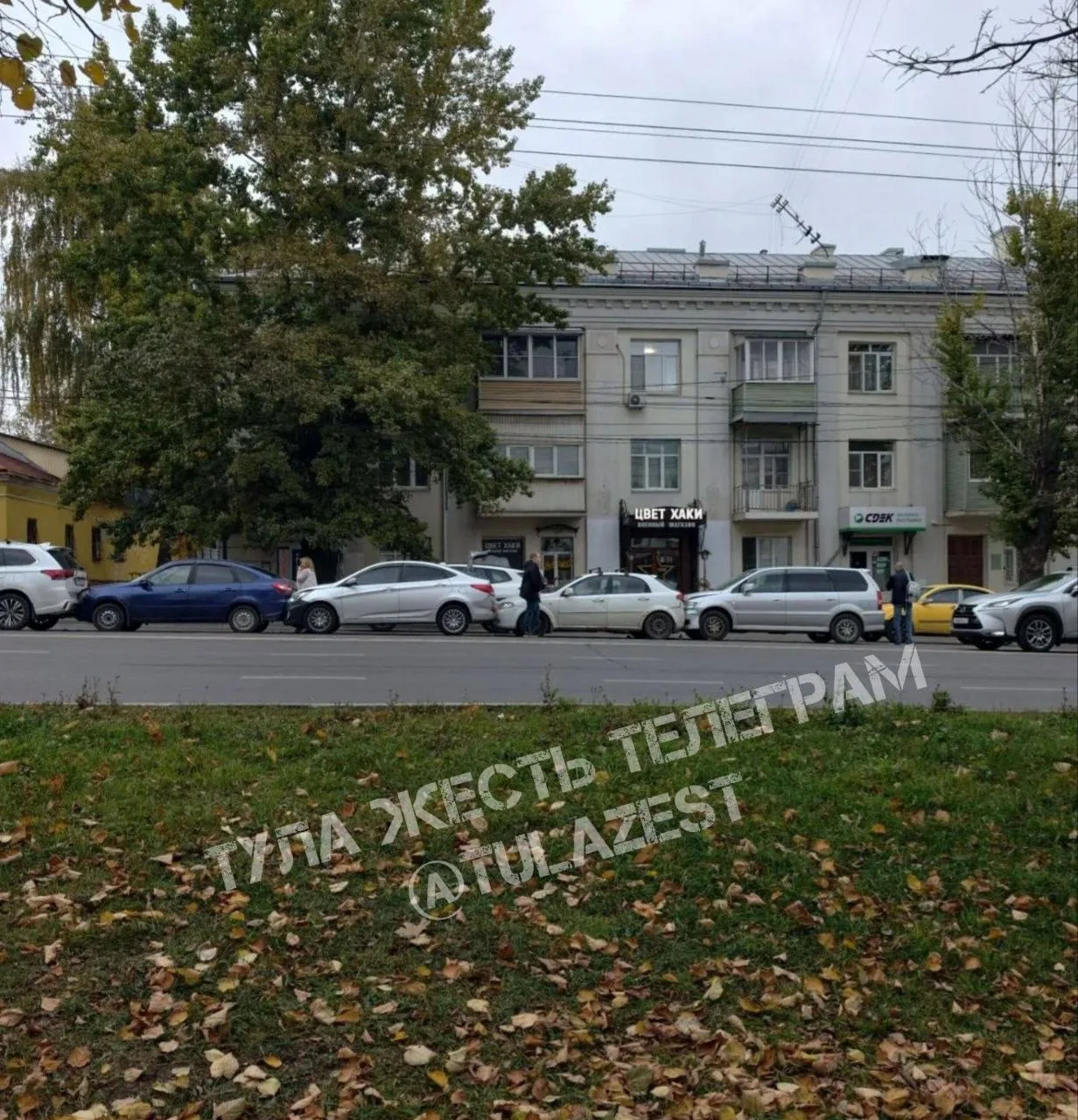 Недоброе утро на Октябрьской — там столкнулись пять автомобилей.