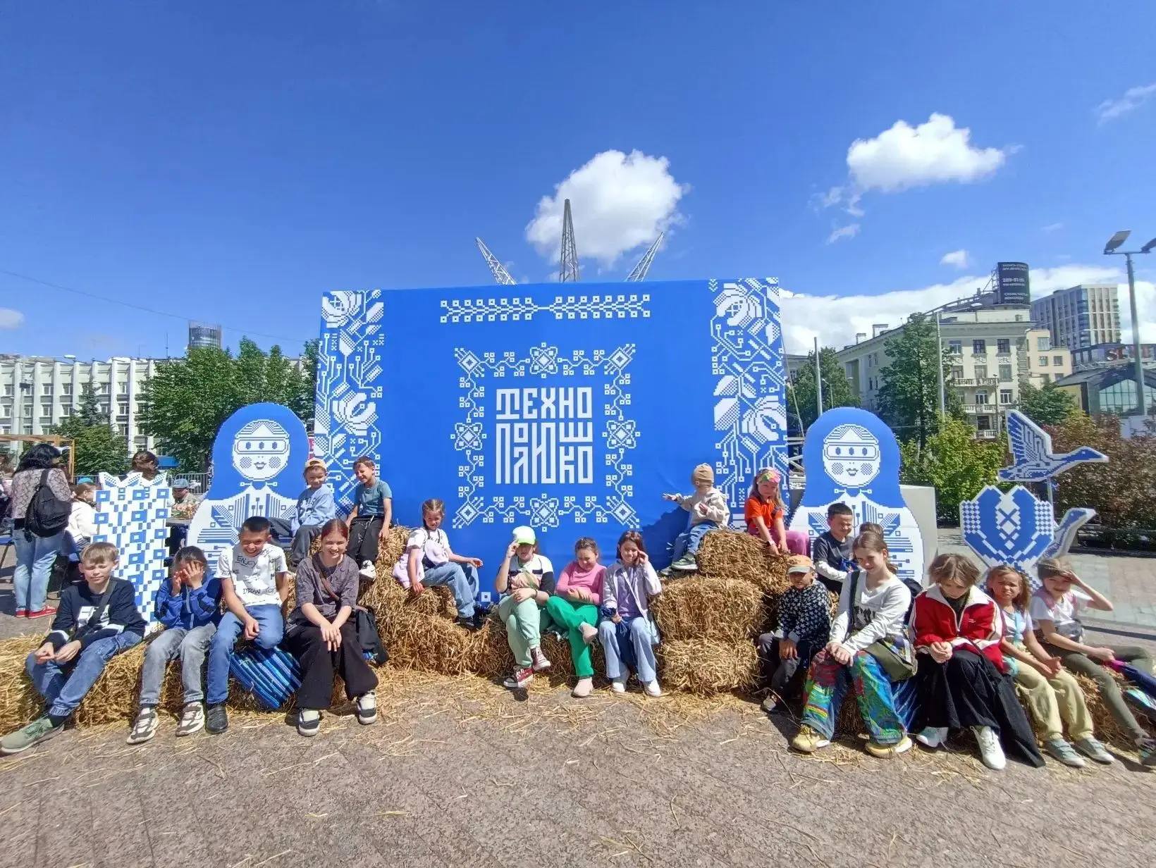 1 июня, в Международный день защиты детей, воспитанники городского округа Верхняя Пышма посетили обл