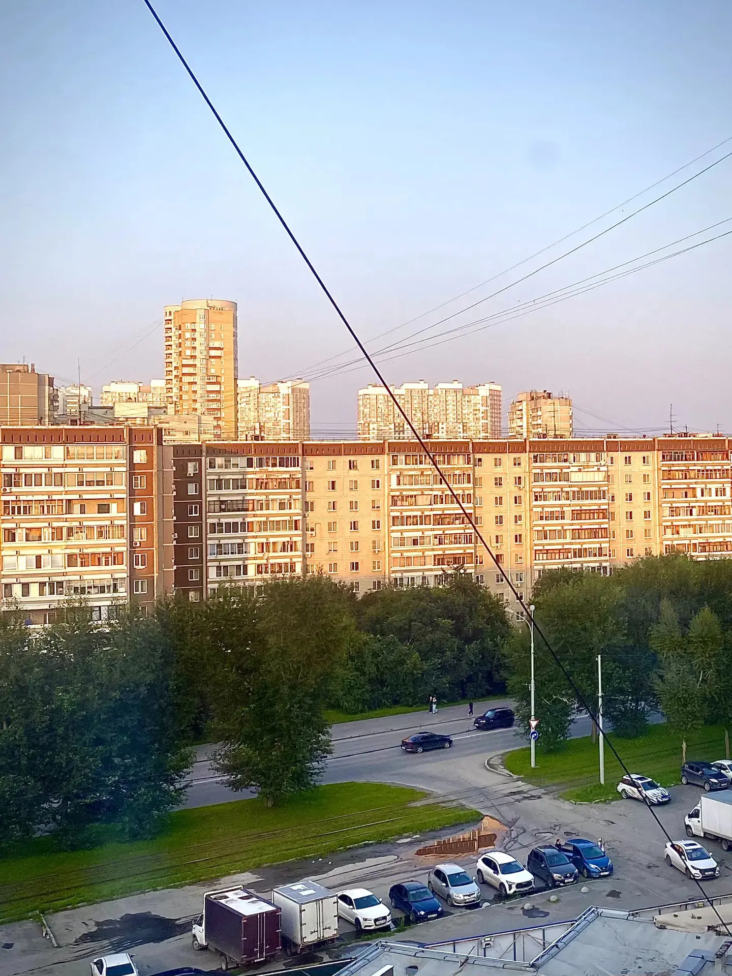 Ул.Сыромолотова. Вечер.