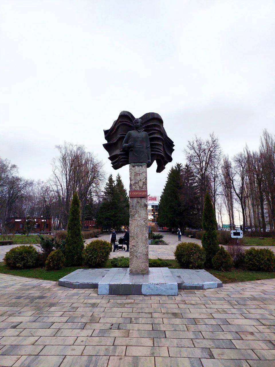 🌸 Быханов сад 🌸  Друзья, Гуляка побывал сегодня в Быхановом саду - красота неописуемая! 😍 Цветение н