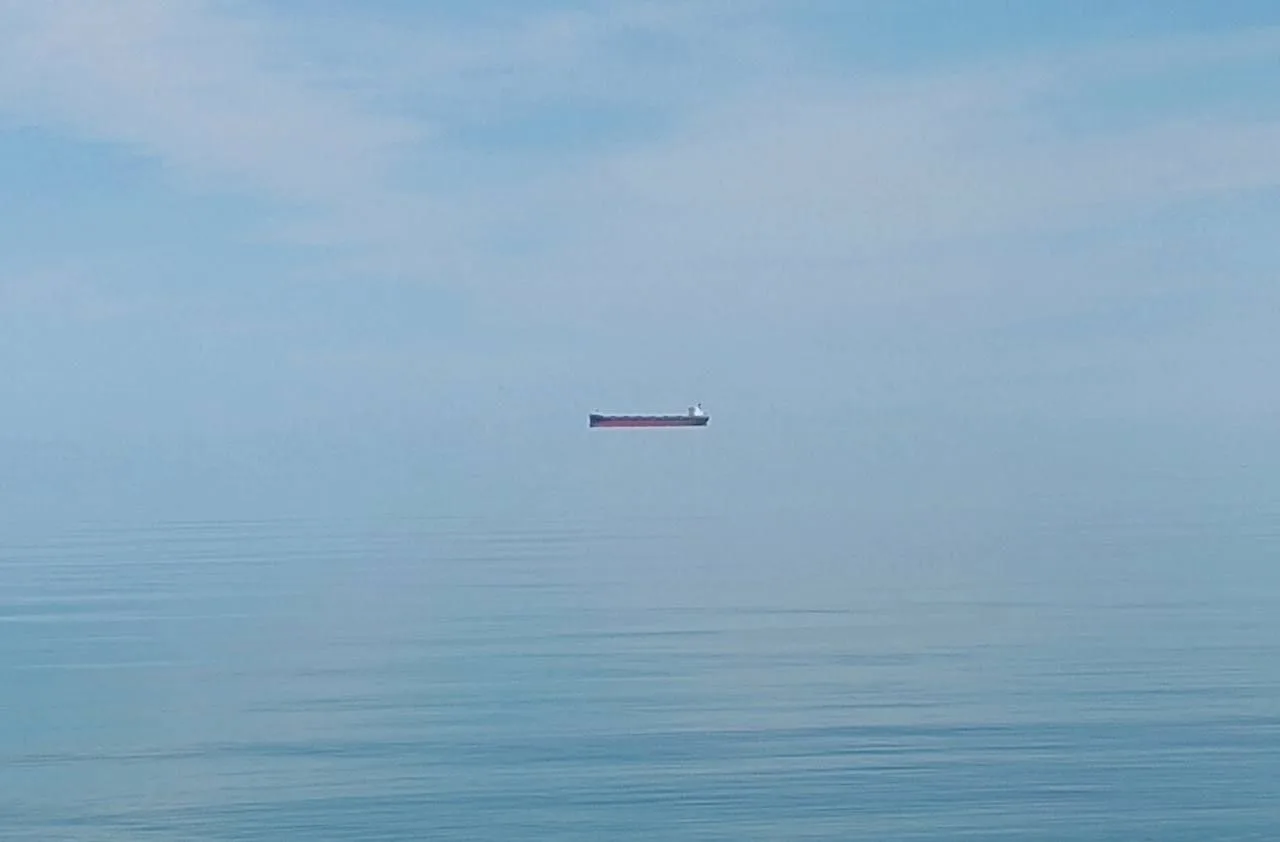 ⚓️ Корабль-призрак в Балтийском море! 🌊   Это не кадры из фантастического фильма или фотошоп. Это ре