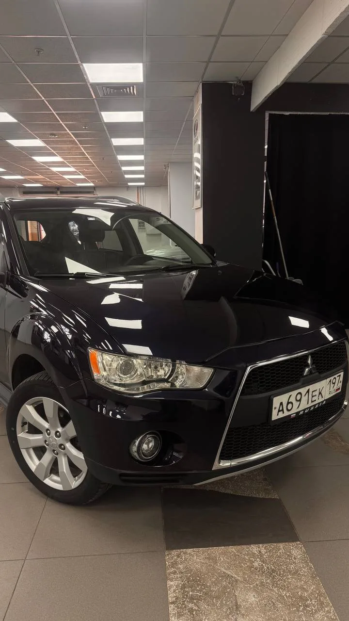 В НАЛИЧИИ Mitsubishi Outlander 2010 года