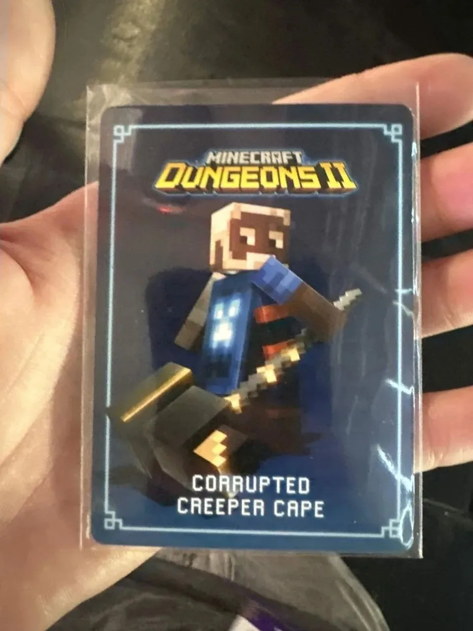 Посетителям на Gamescom раздавали уникальные плащи для Minecraft Dungeons II