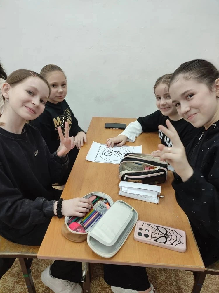 Мой друг Светофор  В 4 «Ж» классе состоялась увлекательная игровая программа «Мой друг Светофор» 🚦, 