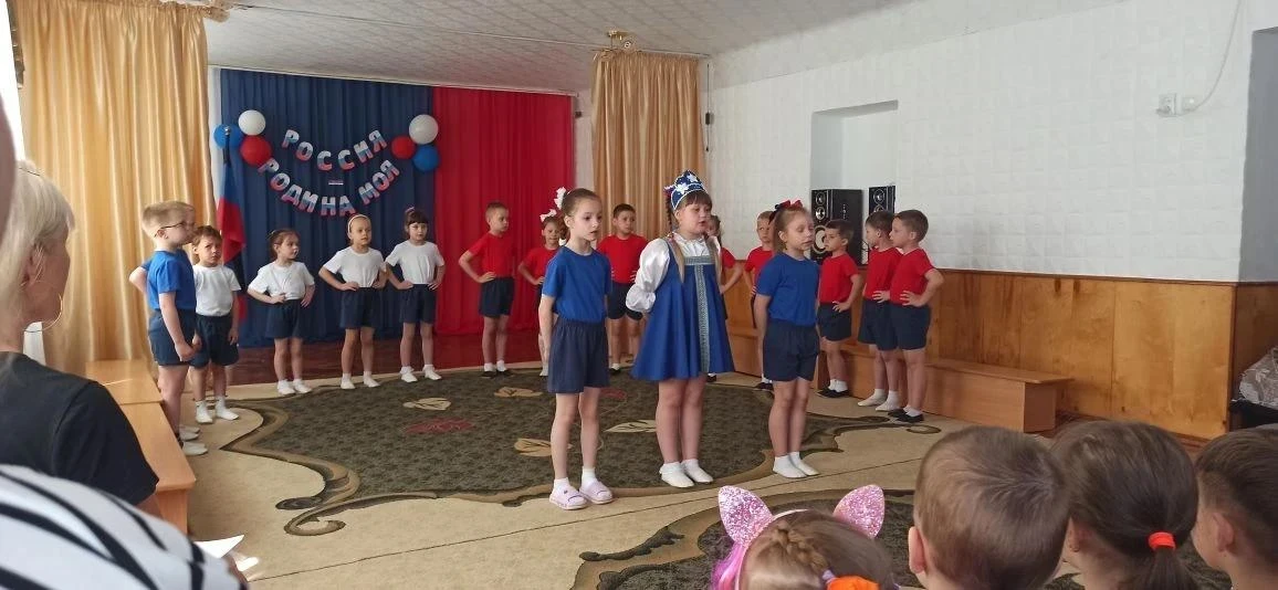 Маленькие сердца, большая страна: как дошколята Макеевки отметили День России

В преддверии Дня Росс